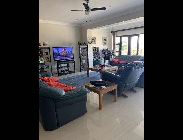 3 BEDROOM FREESTANDING FOR SALE IN SHELLY BEACH
